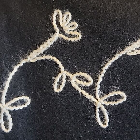 Focus by Shani- Wool/ Rayon, Blk/ Ivory jkt. Lined. Size M. Embroidery - Picture 8 of 9